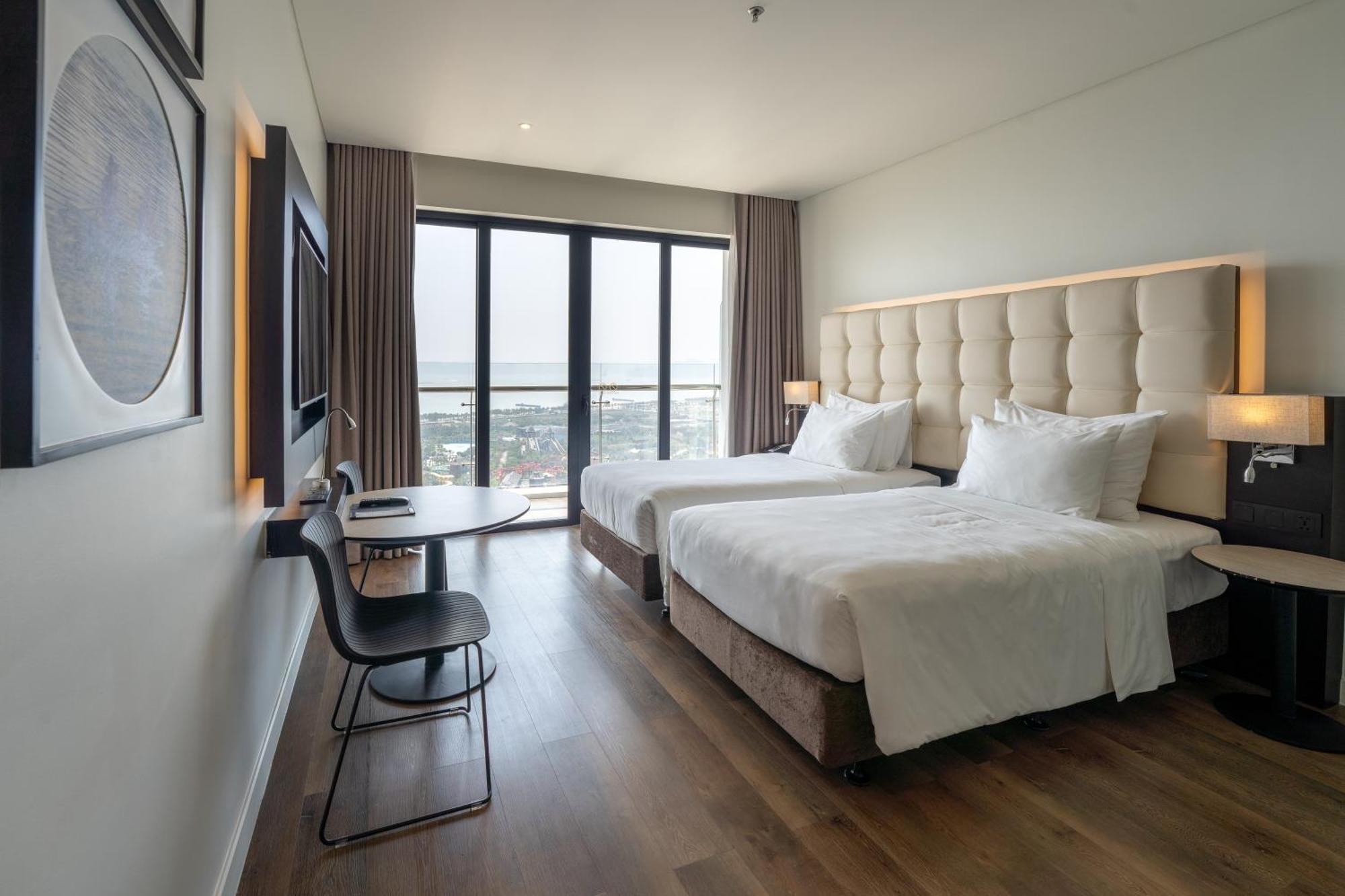 Hotel Soleil Ha Long, Trademark Collection By Wyndham Esterno foto